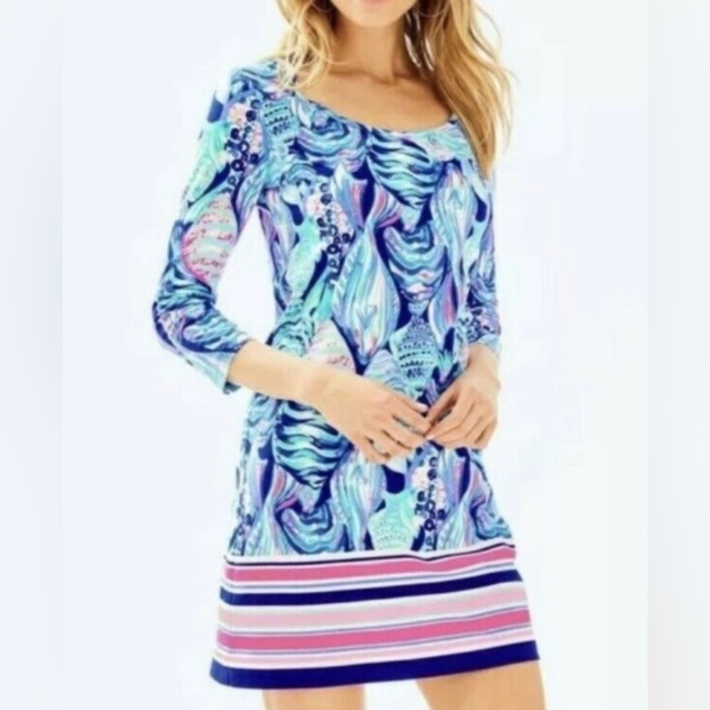 💗💙🐟EUC Lilly Pulitzer Beacon Twilight Blue Scale Up M 🐟💙💗